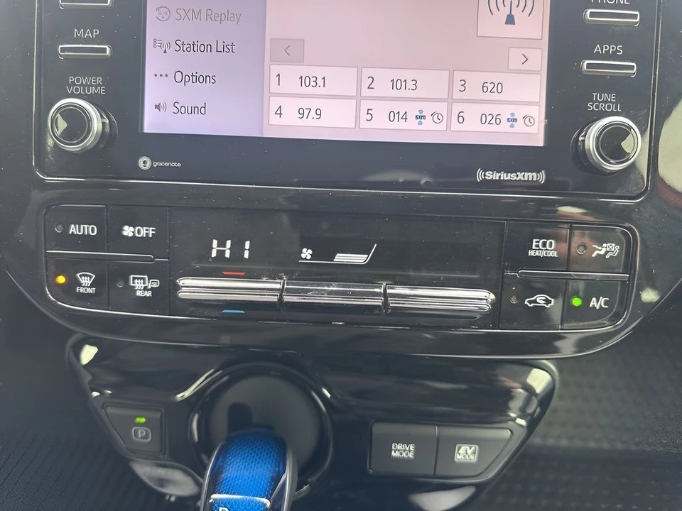 2022 Toyota Prius 4th Gen - Image 18 of 21