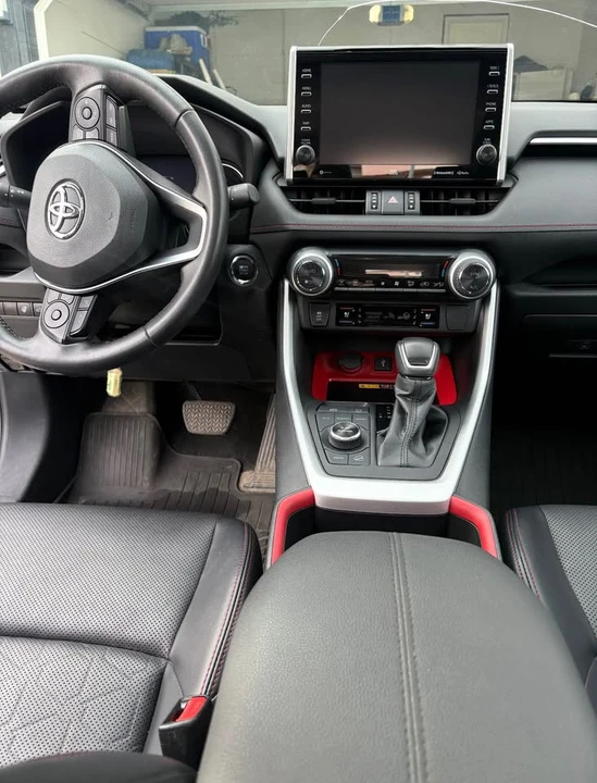 2022 Toyota RAV4 5th Gen - Image 5 of 9