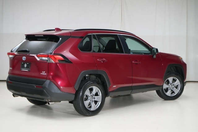 2022 Toyota RAV4 5th Gen - Image 16 of 21