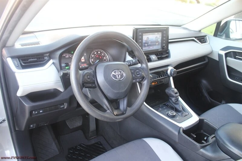 2022 Toyota RAV4 5th Gen - Image 13 of 21
