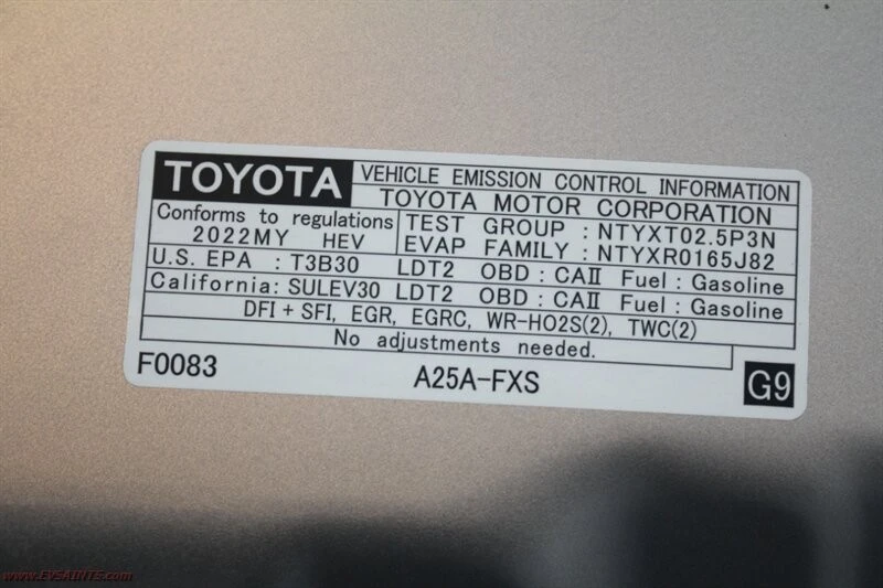 2022 Toyota RAV4 5th Gen - Image 18 of 21