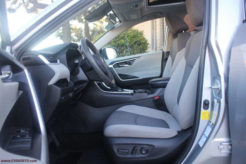 2022 Toyota RAV4 5th Gen - Image 12 of 21