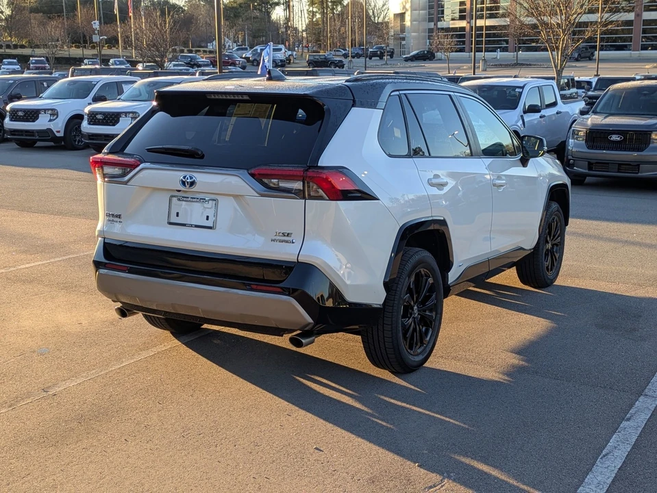 2022 Toyota RAV4 5th Gen - Image 3 of 12