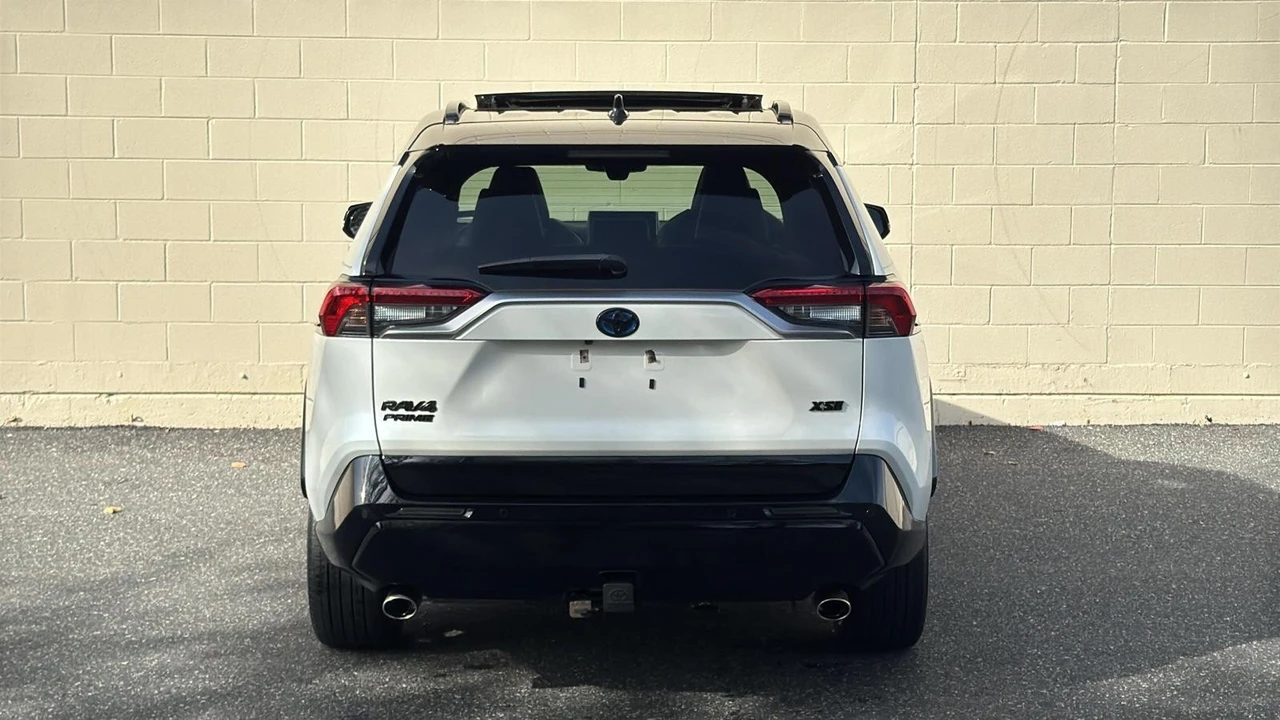 2022 Toyota RAV4 5th Gen - Image 6 of 21