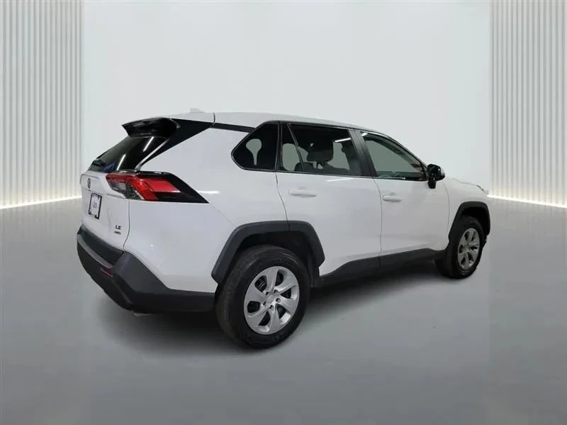 2022 Toyota RAV4 5th Gen - Image 5 of 12