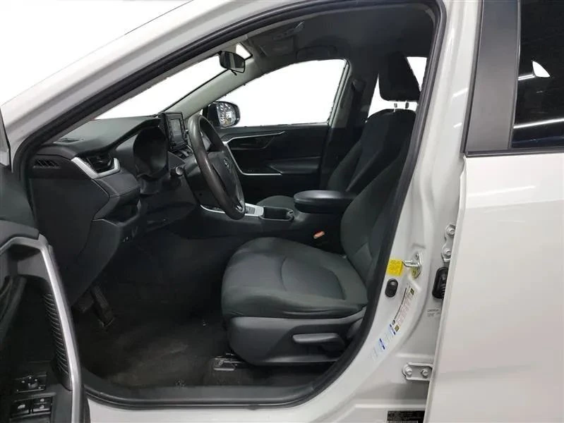 2022 Toyota RAV4 5th Gen - Image 9 of 12