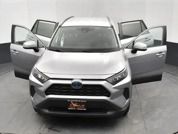 2022 Toyota RAV4 5th Gen - Image 10 of 12