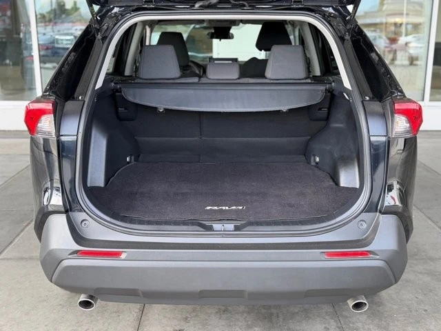 2022 Toyota RAV4 5th Gen - Image 15 of 21