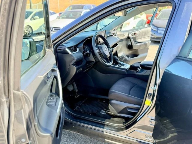 2022 Toyota RAV4 5th Gen - Image 20 of 21