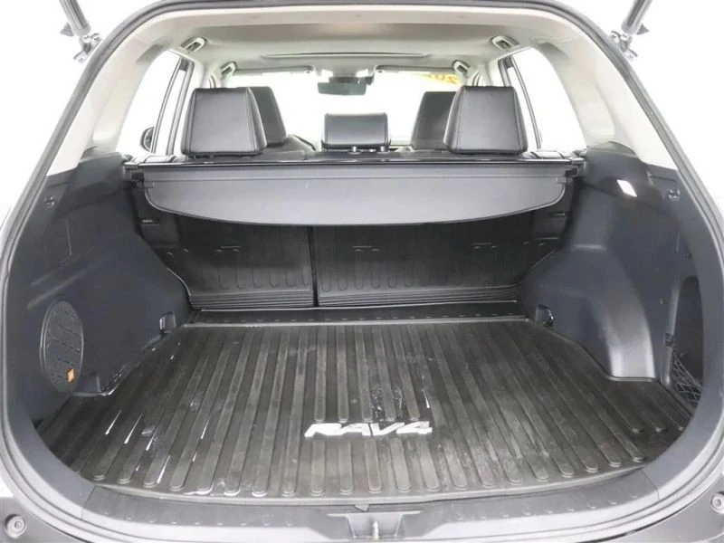 2022 Toyota RAV4 5th Gen - Image 6 of 12