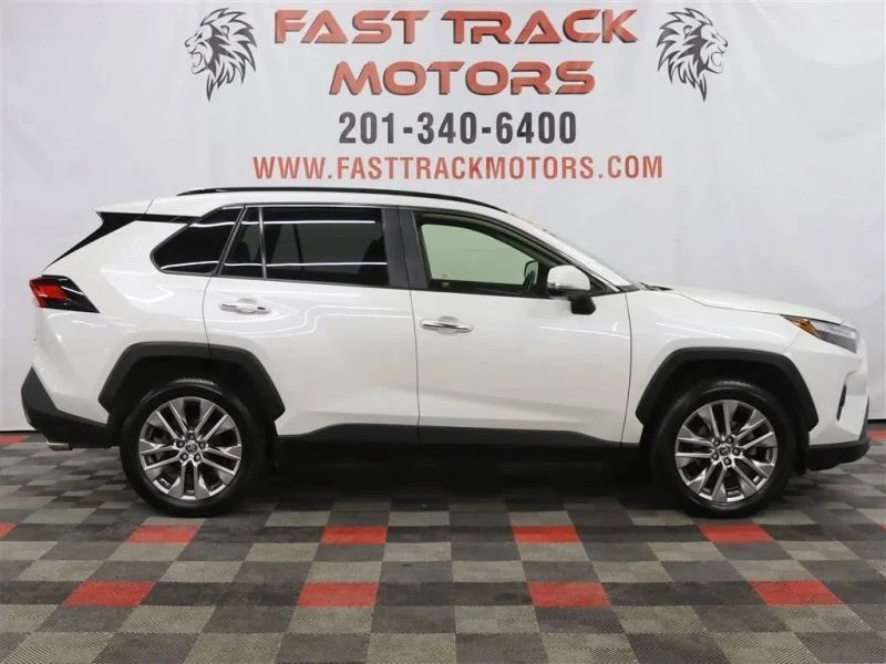 2022 Toyota RAV4 5th Gen - Image 4 of 12