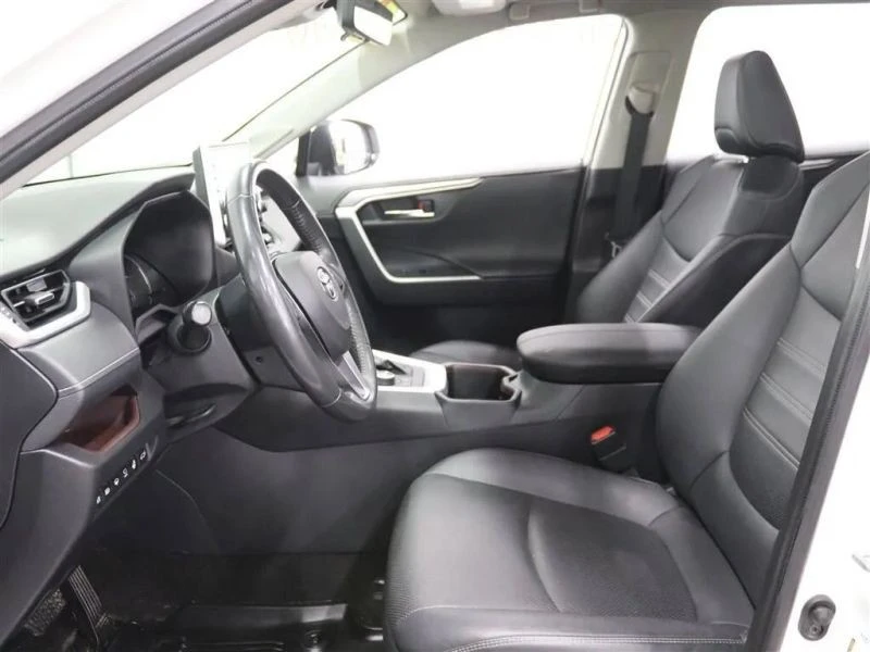 2022 Toyota RAV4 5th Gen - Image 10 of 12