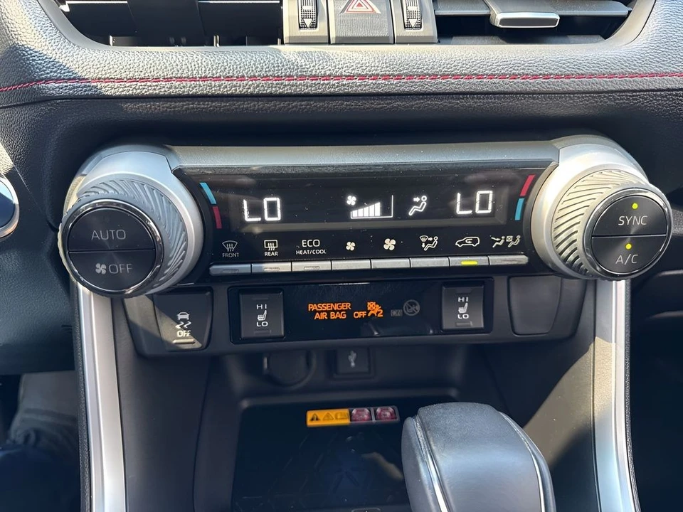 2022 Toyota RAV4 5th Gen - Image 19 of 21