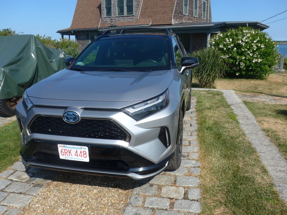 2022 Toyota RAV4 5th Gen - Image 10 of 10