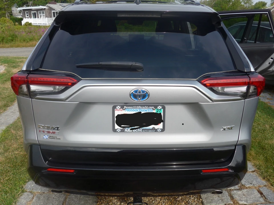 2022 Toyota RAV4 5th Gen - Image 2 of 10
