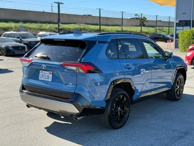 2022 Toyota RAV4 5th Gen - Image 9 of 21