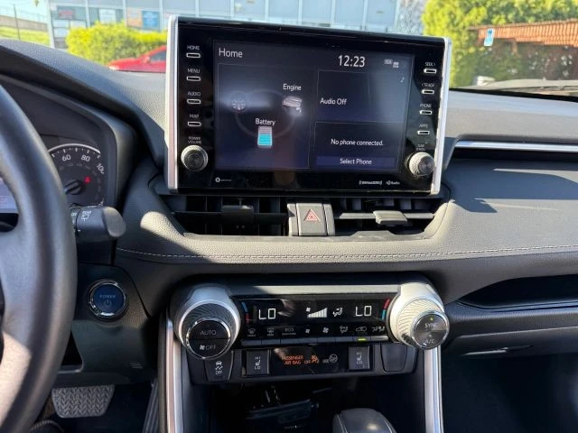 2022 Toyota RAV4 5th Gen - Image 16 of 21