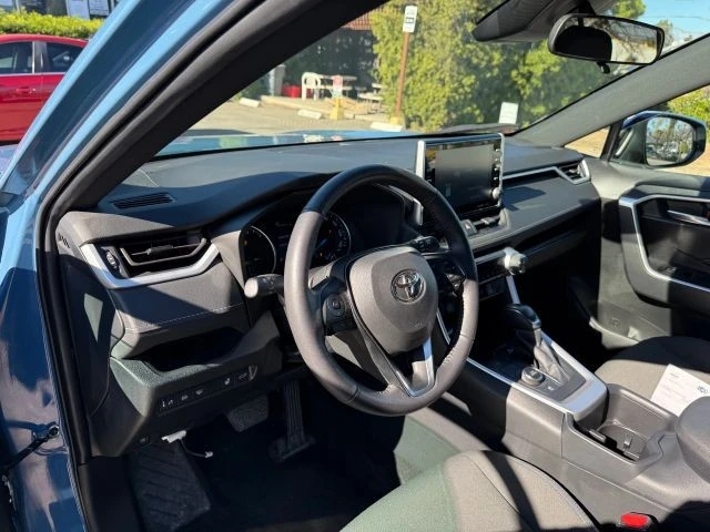 2022 Toyota RAV4 5th Gen - Image 13 of 21
