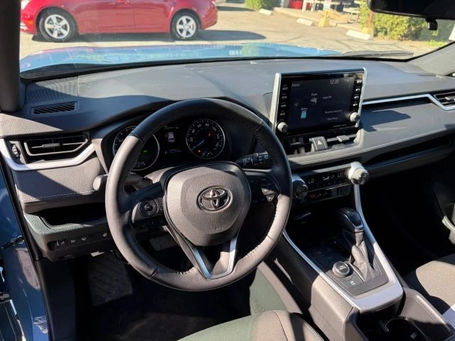 2022 Toyota RAV4 5th Gen - Image 14 of 21