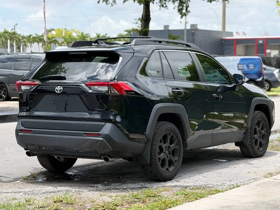 2022 Toyota RAV4 5th Gen - Image 4 of 9