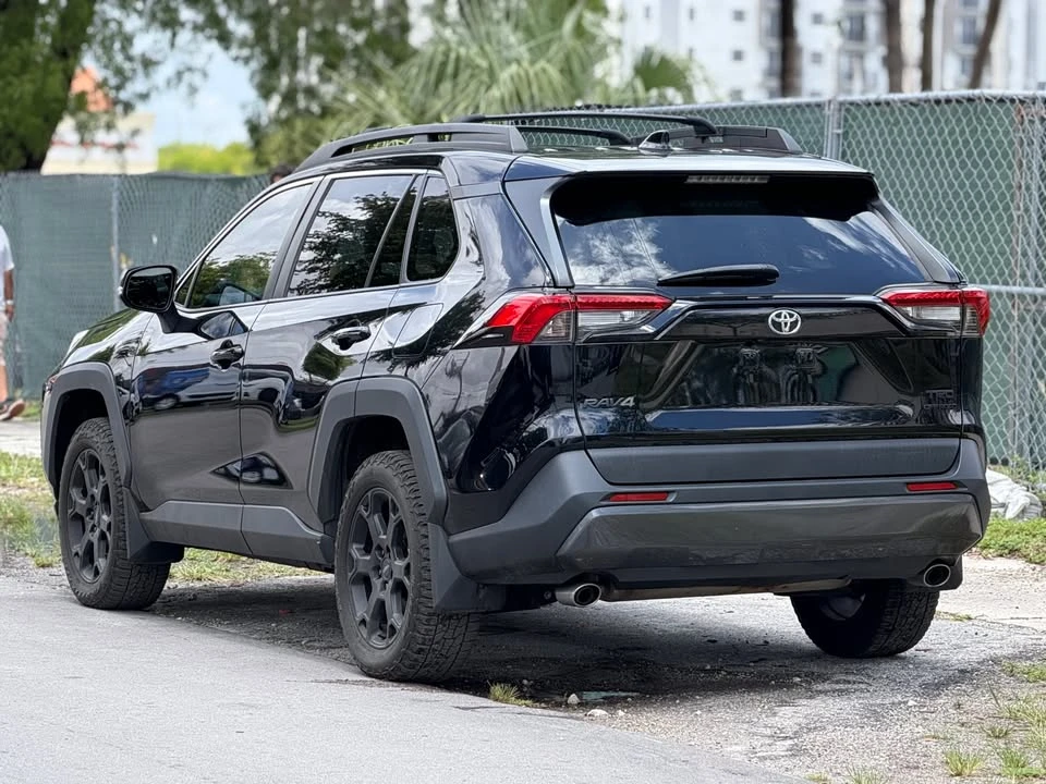 2022 Toyota RAV4 5th Gen - Image 6 of 9