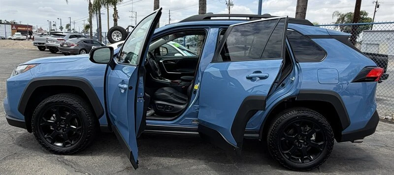 2022 Toyota RAV4 5th Gen - Image 5 of 20