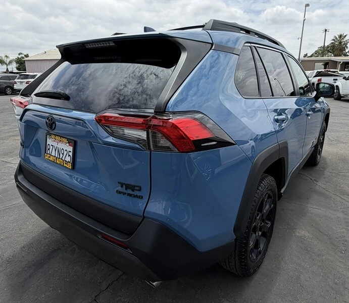 2022 Toyota RAV4 5th Gen - Image 15 of 20