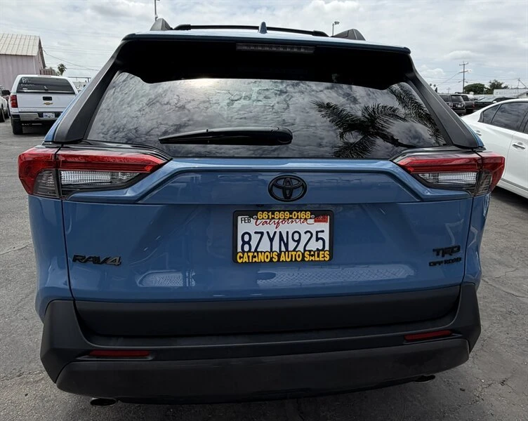 2022 Toyota RAV4 5th Gen - Image 9 of 20