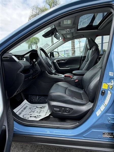 2022 Toyota RAV4 5th Gen - Image 6 of 20