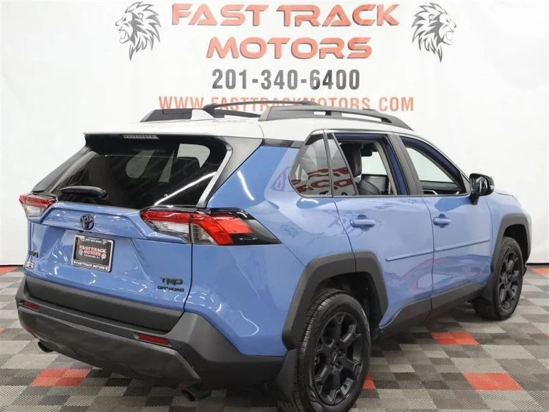 2022 Toyota RAV4 5th Gen - Image 6 of 12