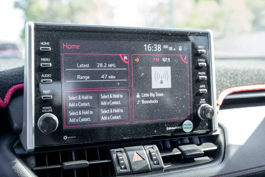 2022 Toyota RAV4 5th Gen - Image 13 of 19