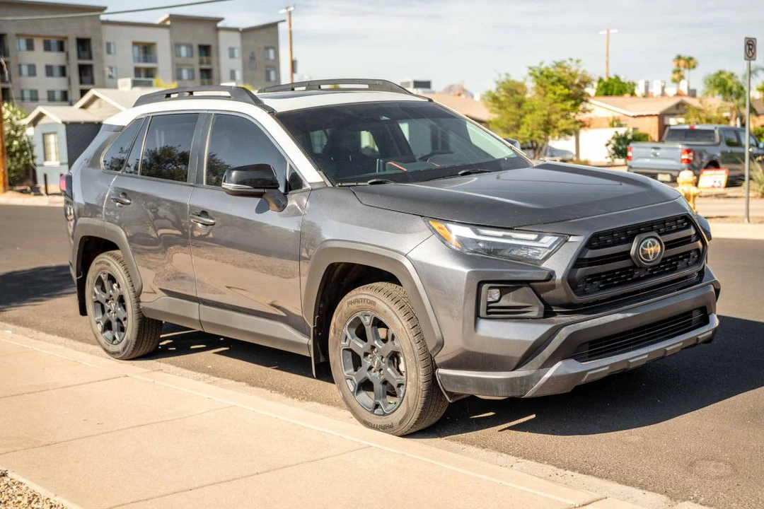 2022 Toyota RAV4 5th Gen - Image 7 of 19