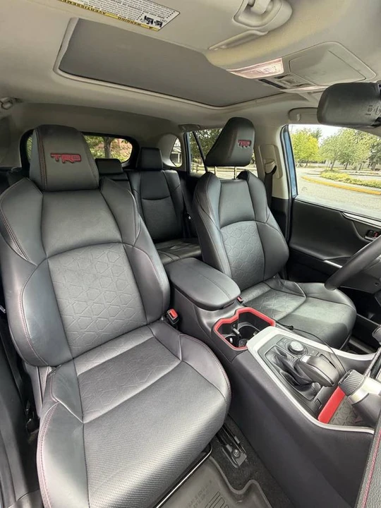 2022 Toyota RAV4 5th Gen - Image 13 of 15