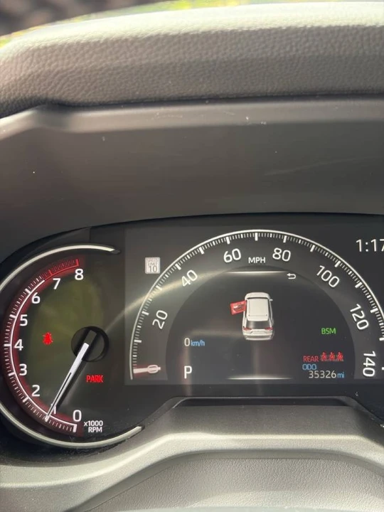 2022 Toyota RAV4 5th Gen - Image 8 of 15