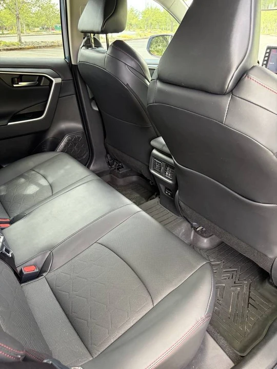 2022 Toyota RAV4 5th Gen - Image 11 of 15