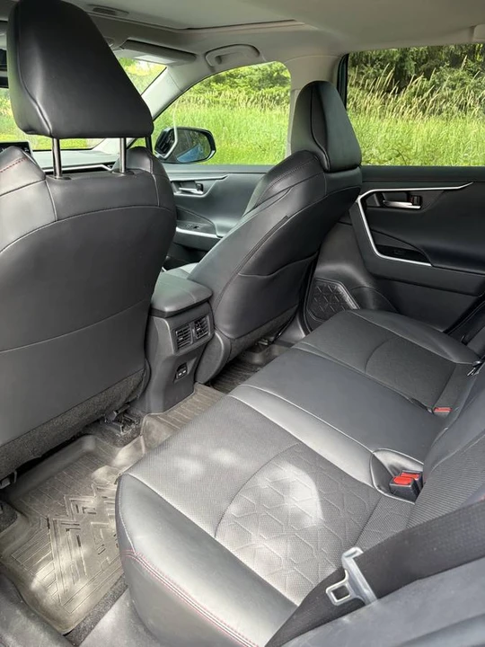 2022 Toyota RAV4 5th Gen - Image 10 of 15