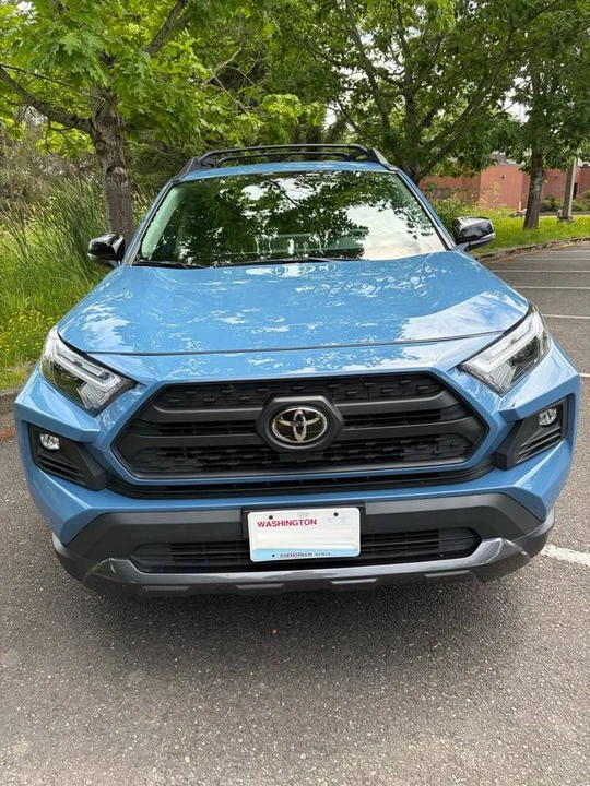 2022 Toyota RAV4 5th Gen - Image 4 of 15