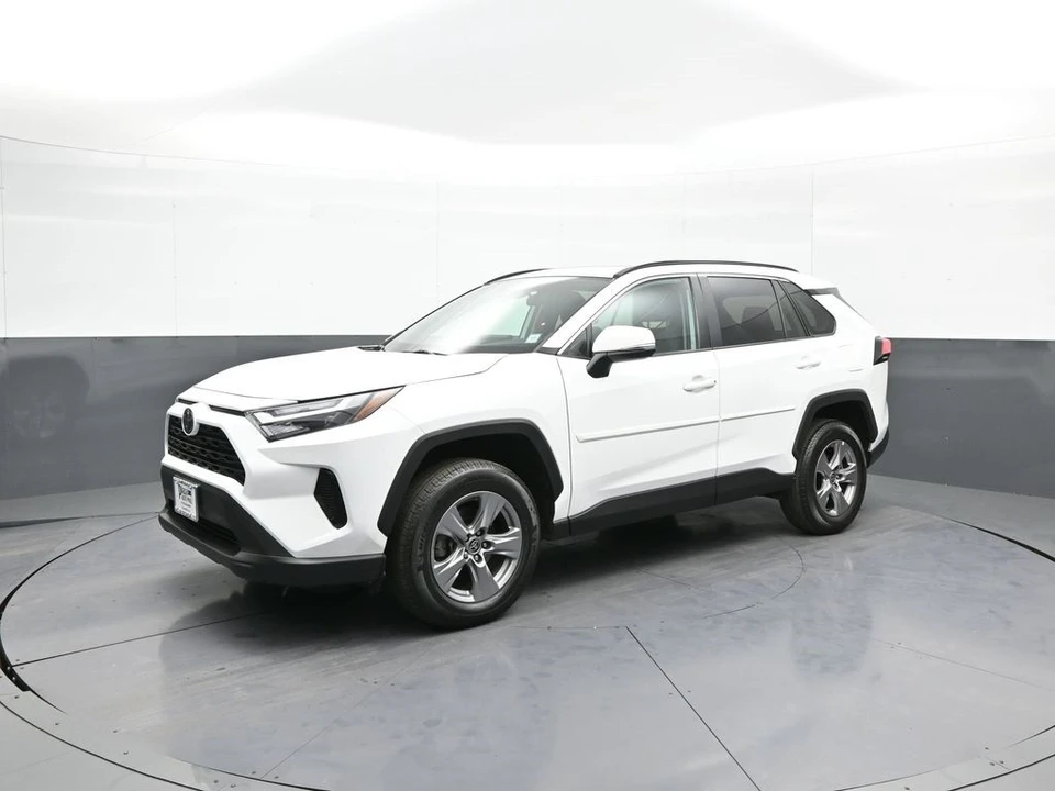 2022 Toyota RAV4 5th Gen - Image 10 of 12