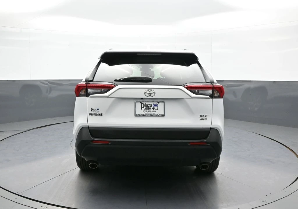 2022 Toyota RAV4 5th Gen - Image 7 of 12
