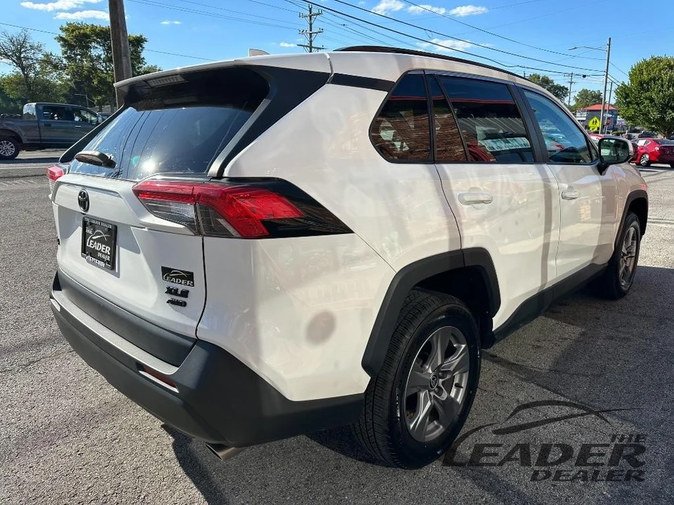 2022 Toyota RAV4 5th Gen - Image 3 of 20