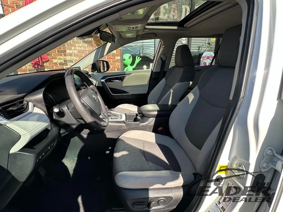 2022 Toyota RAV4 5th Gen - Image 7 of 20