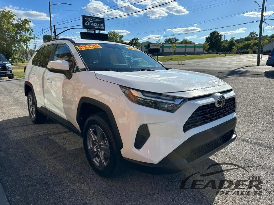 2022 Toyota RAV4 5th Gen - Image 2 of 20