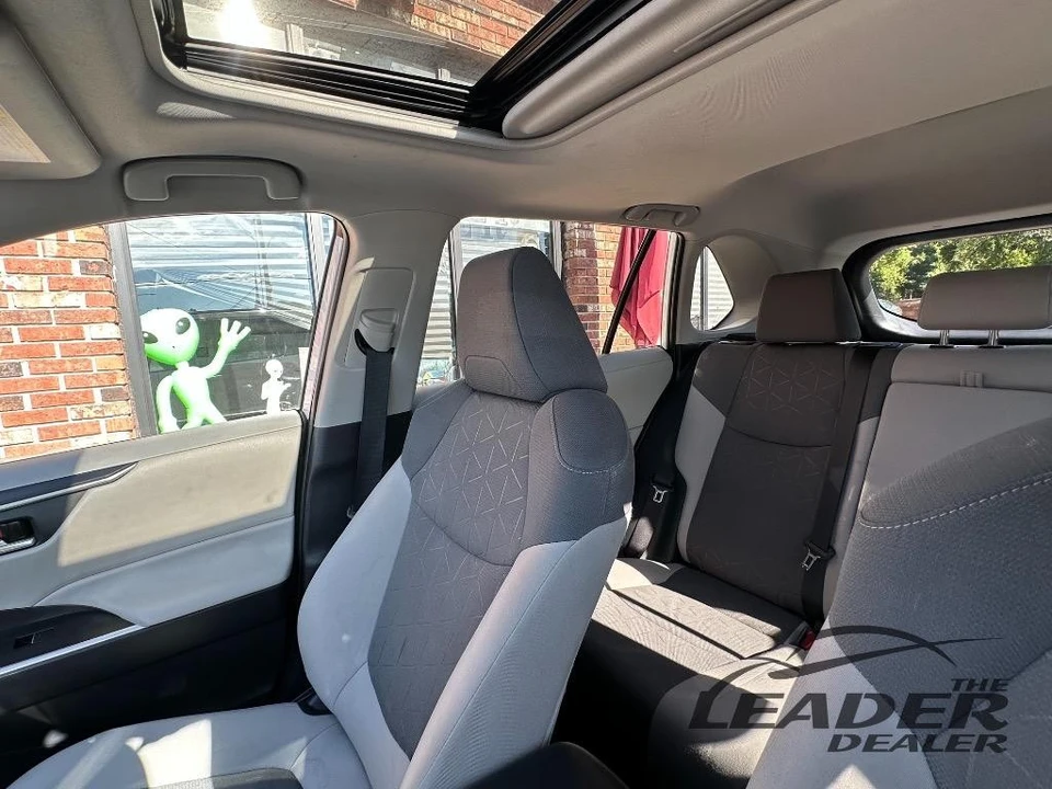 2022 Toyota RAV4 5th Gen - Image 20 of 20