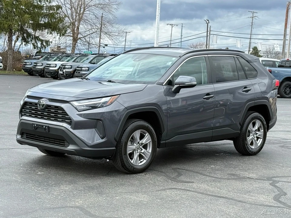 2022 Toyota RAV4 5th Gen - Image 7 of 12