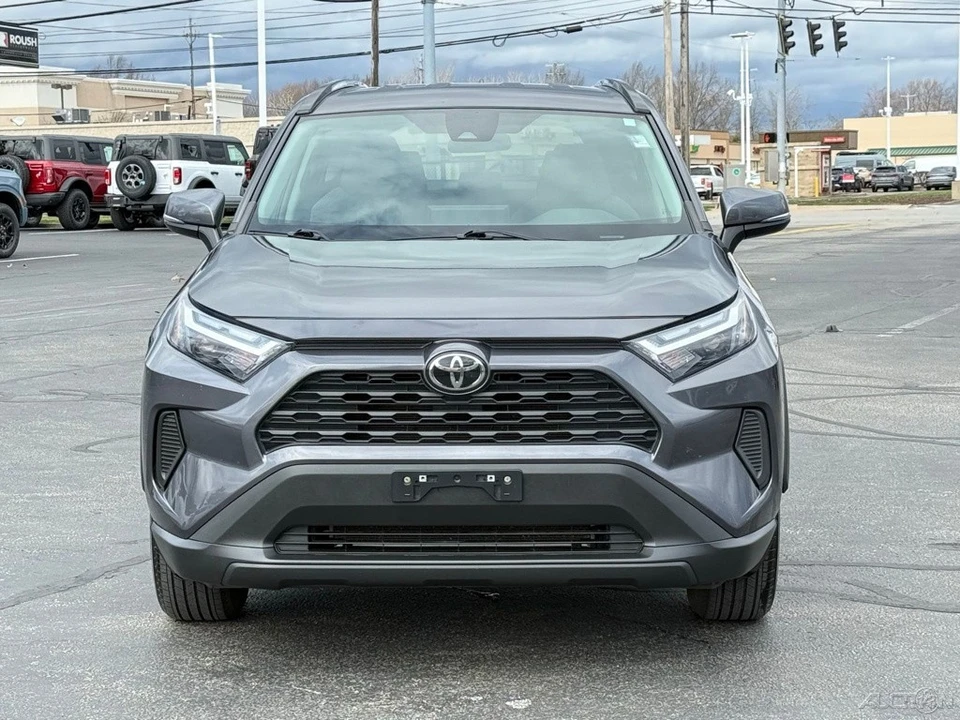 2022 Toyota RAV4 5th Gen - Image 8 of 12