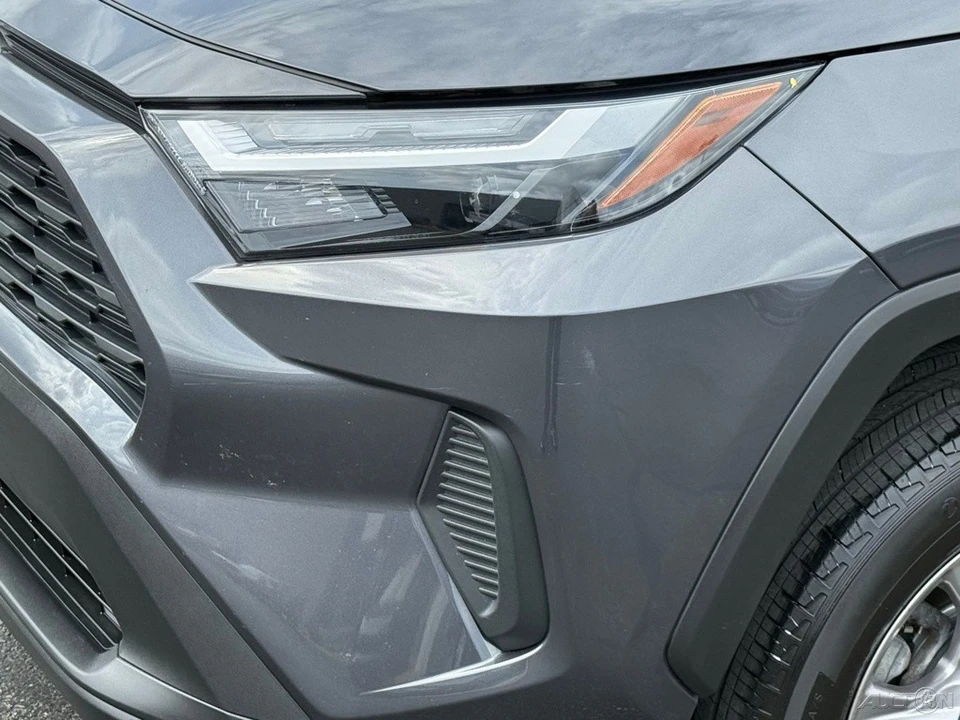 2022 Toyota RAV4 5th Gen - Image 9 of 12