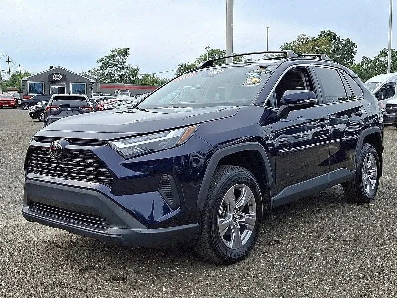 2022 Toyota RAV4 5th Gen - Image 4 of 12