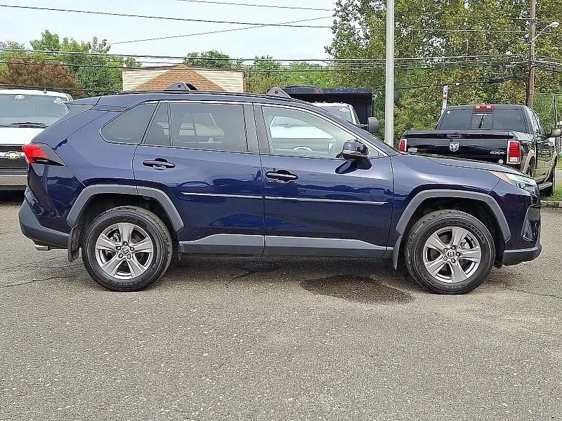 2022 Toyota RAV4 5th Gen - Image 8 of 12