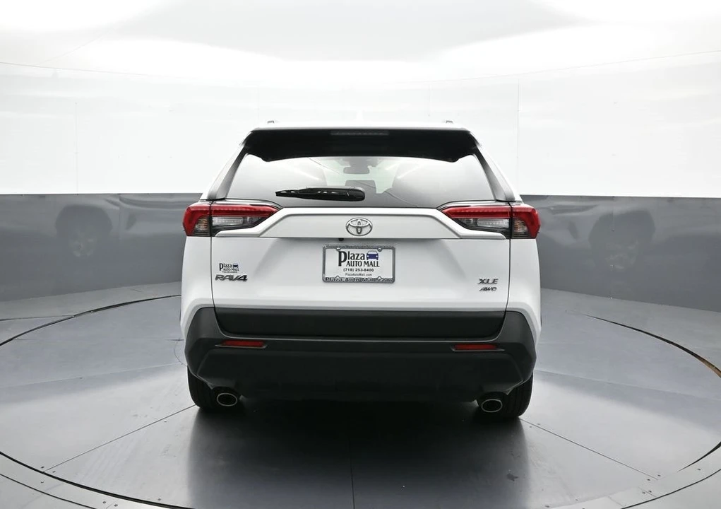 2022 Toyota RAV4 5th Gen - Image 7 of 12