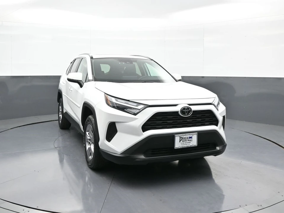 2022 Toyota RAV4 5th Gen - Image 3 of 12